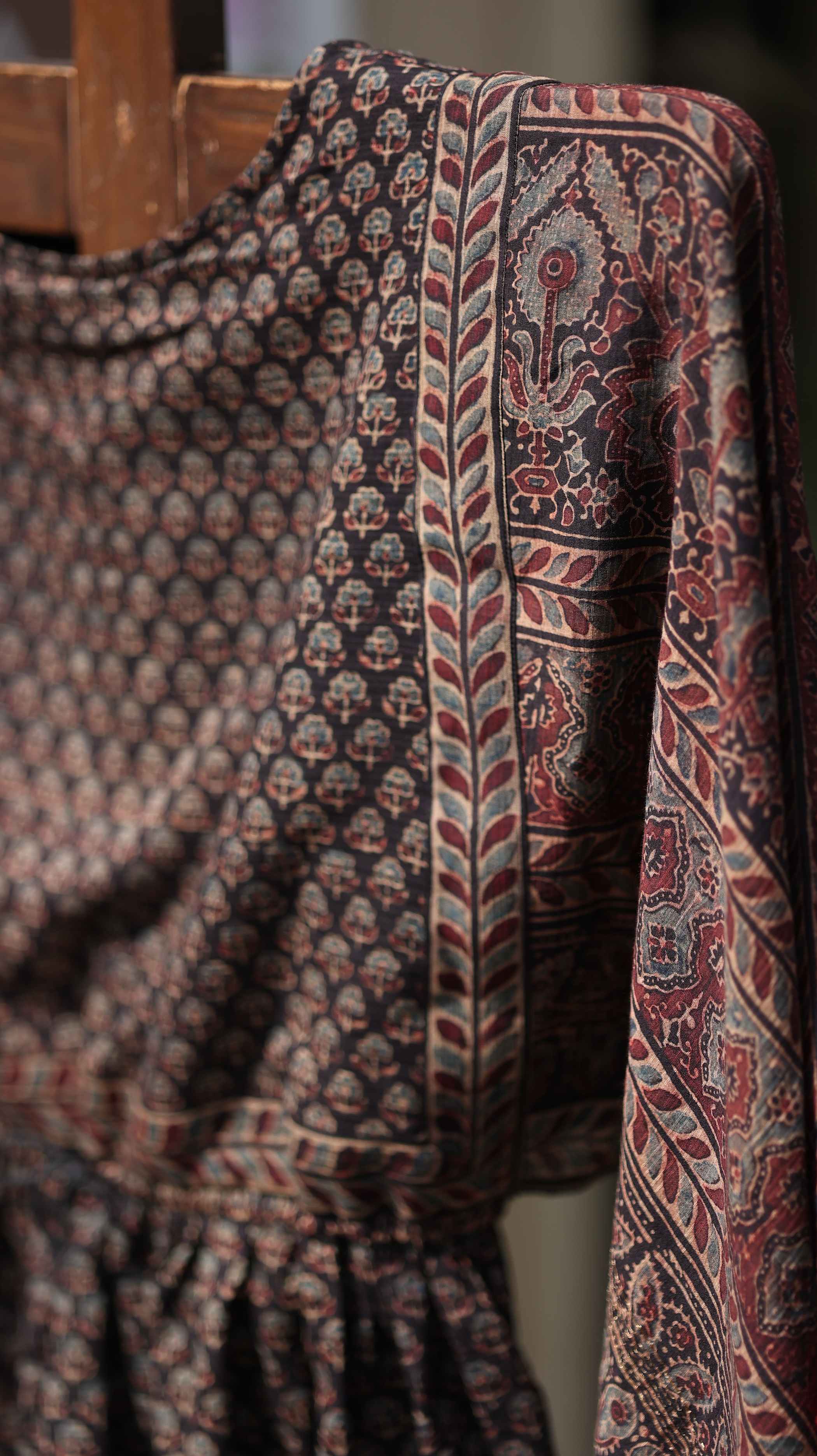 Parampara Kurti Set - Floral Pattern, Soft Flowing Fabric