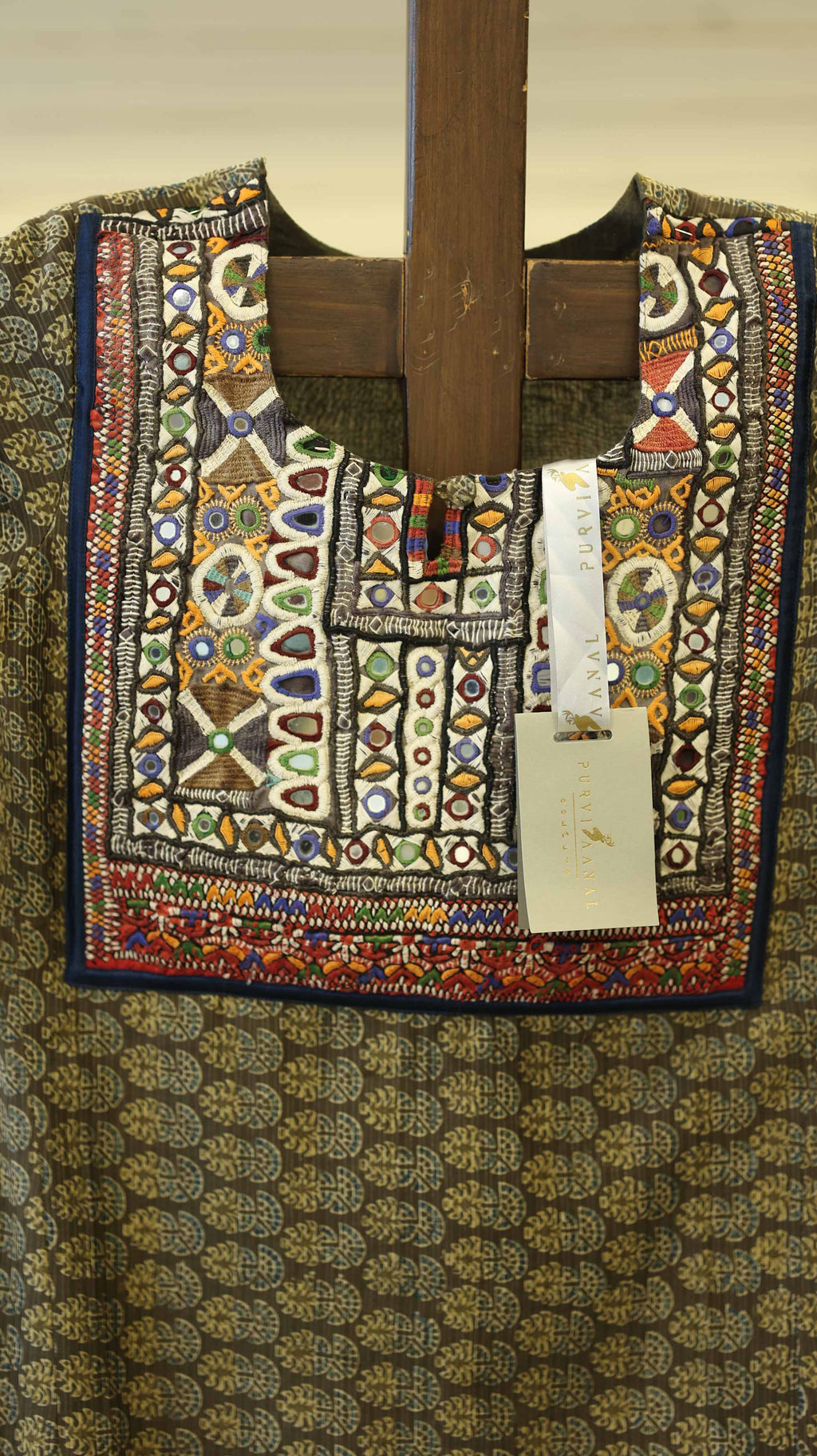 Parampara Kurti Set with Intricate Embroidery & Earthy Motifs