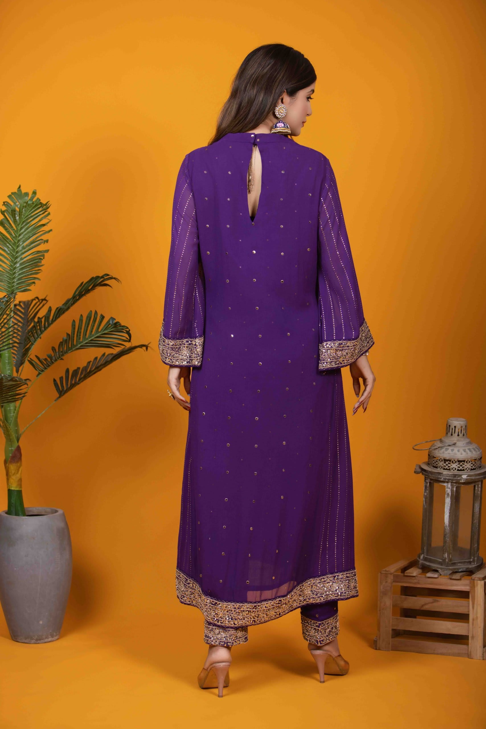 Purple Embroidered Kurta Set with Mukaish and Georgette Fabric
