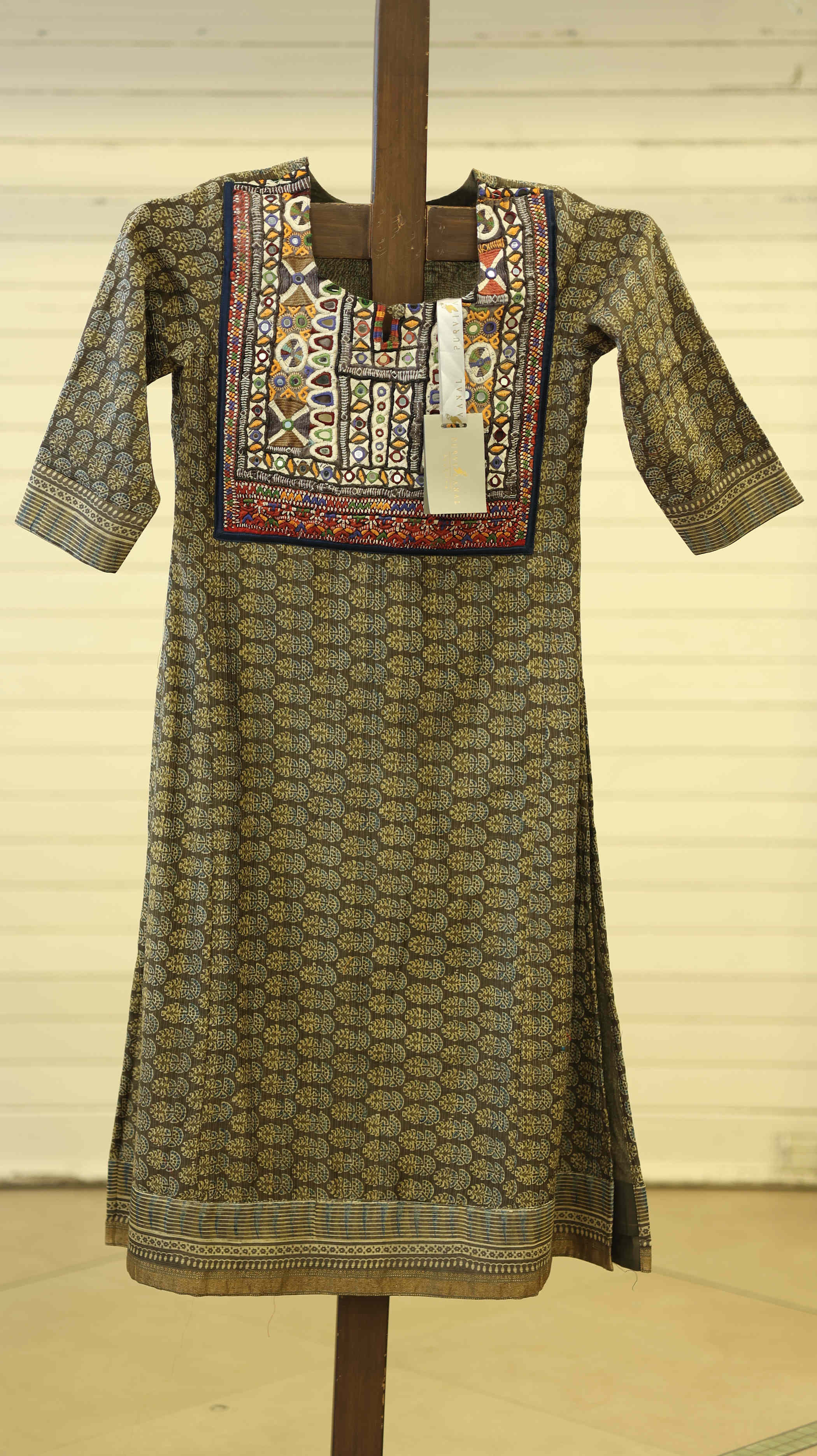 Parampara Kurti Set with Intricate Embroidery & Earthy Motifs