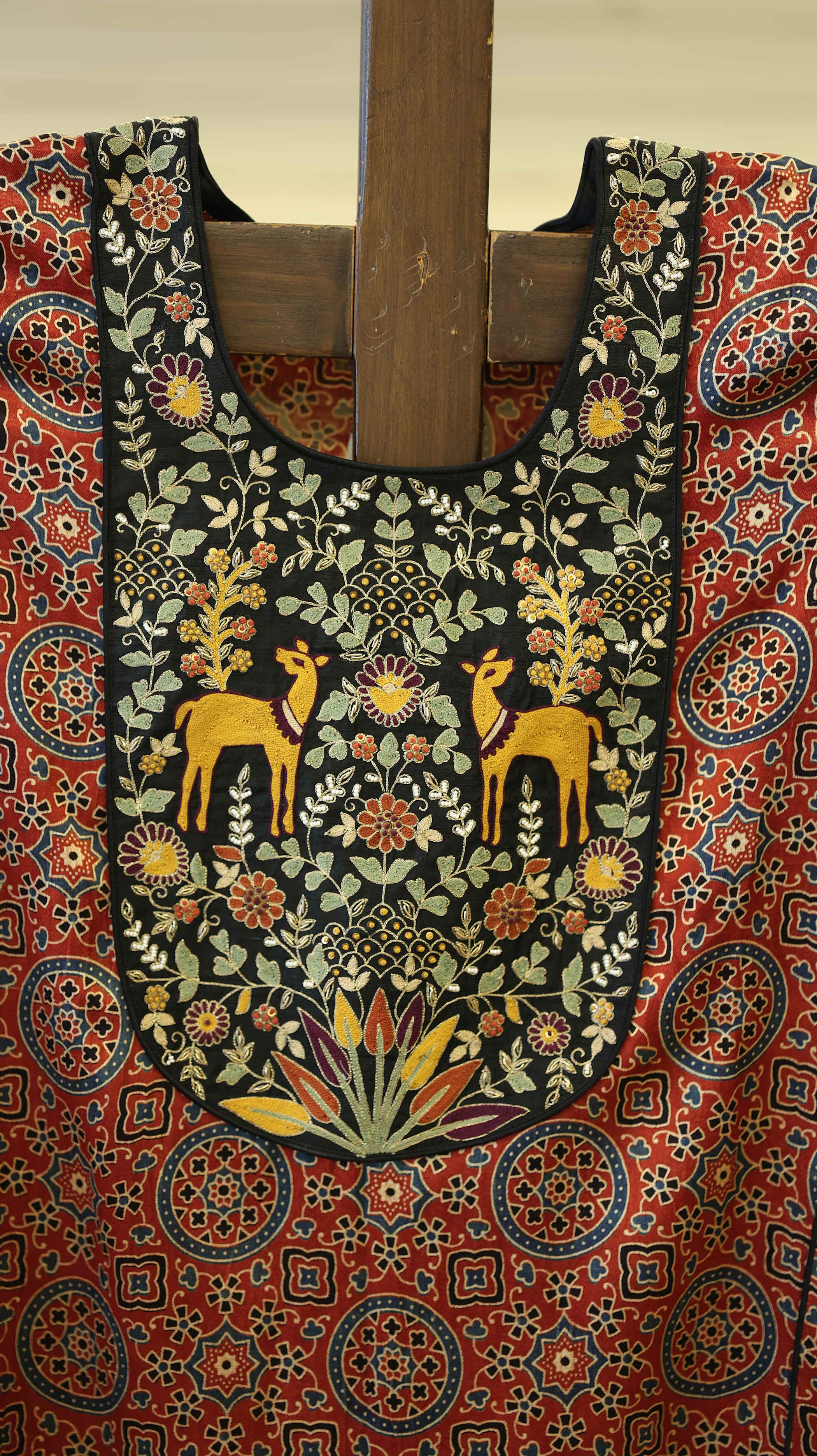 Maroon Kurti Set with Geometric Patterns & Floral Embroidery