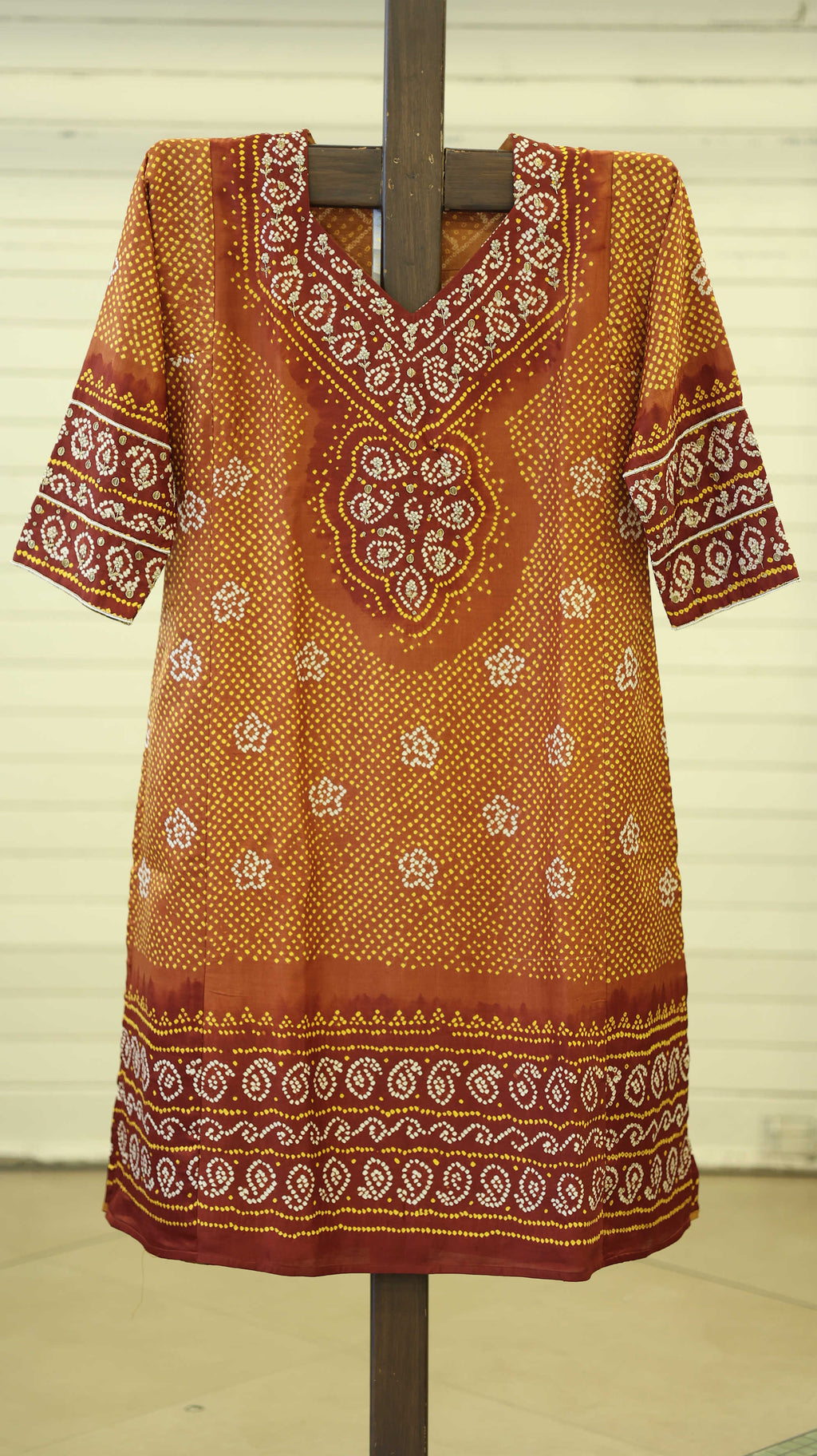 Maroon Kurti Set with Bandhani Patterns and Sequins Embellishment
