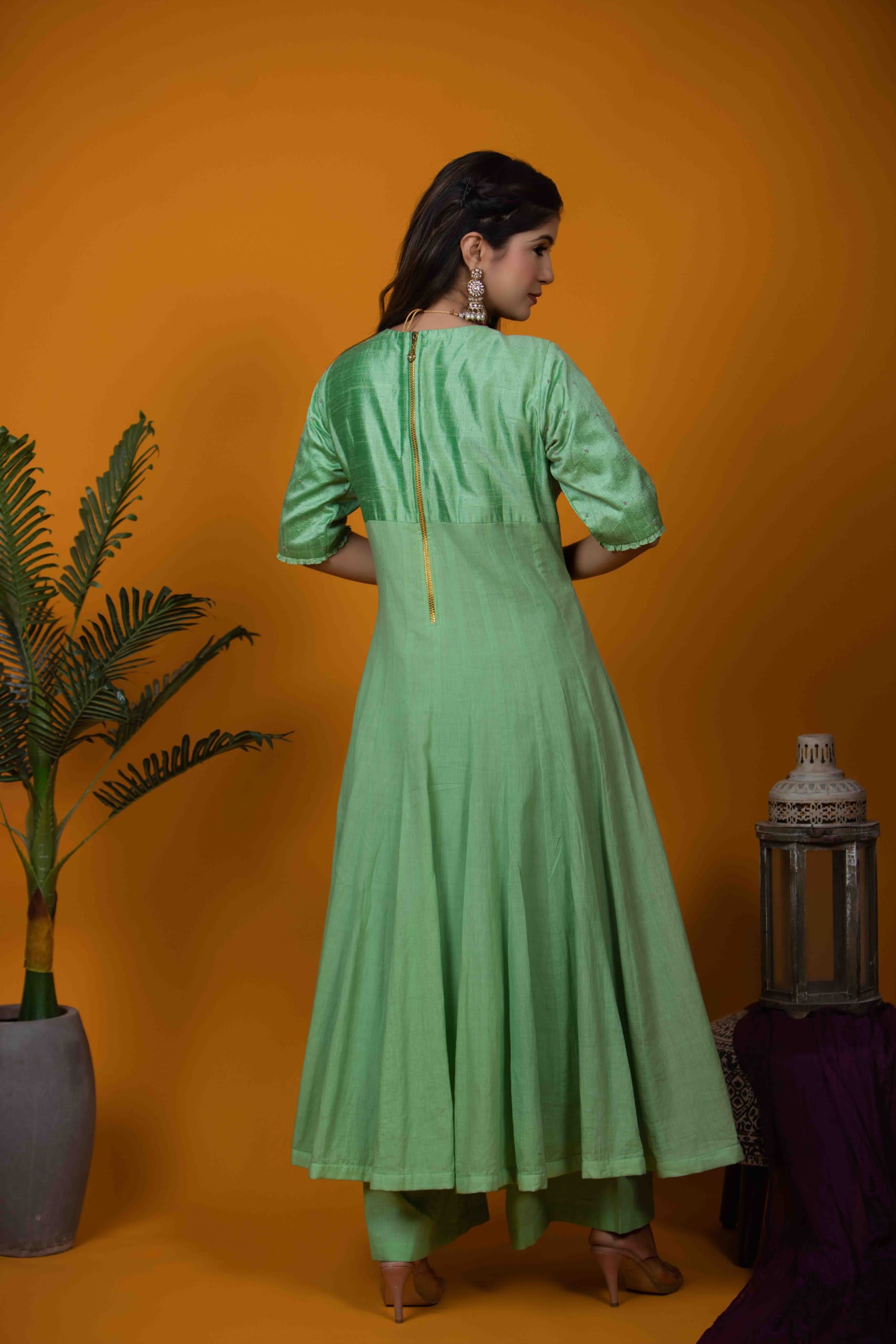 Pista Green Kurta Set with Embroidered Yoke and Floral Motif