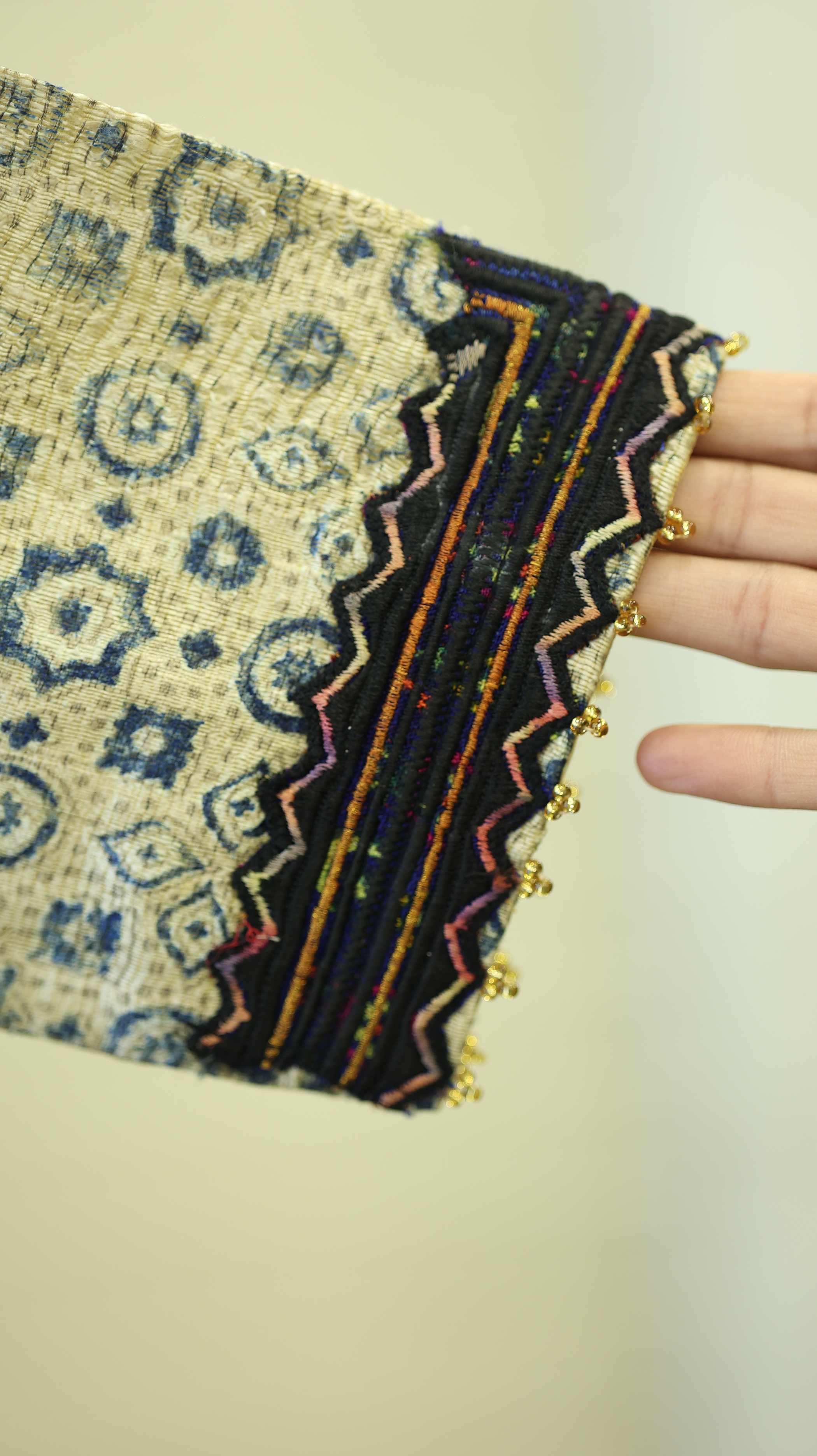 Indigo Kurti Set with Floral Patterns & Zari Work