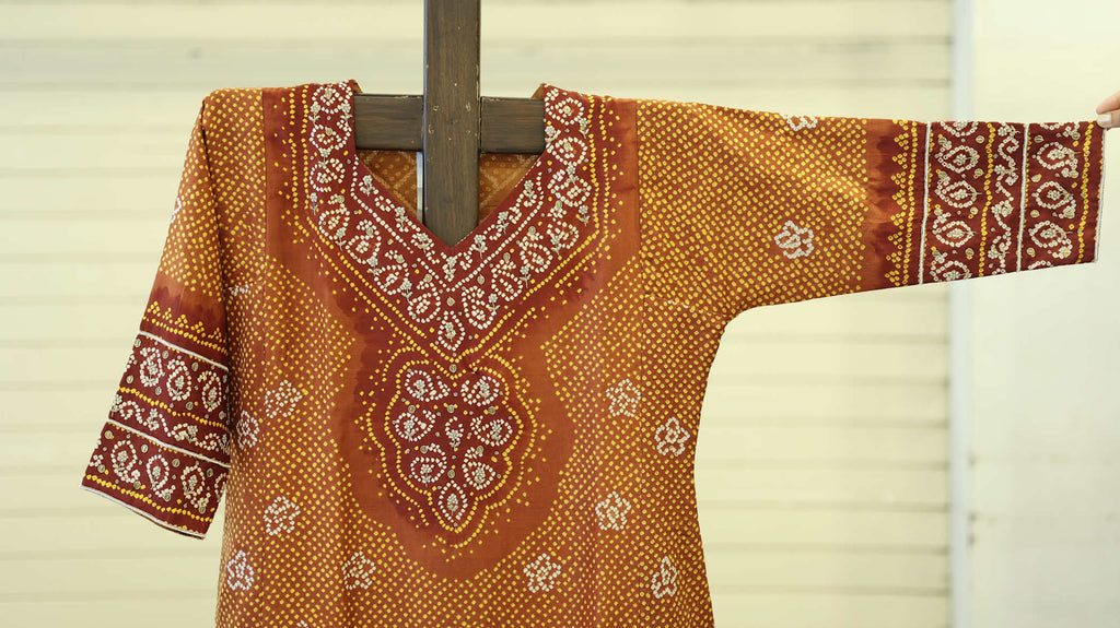 Maroon Kurti Set with Bandhani Patterns and Sequins Embellishment