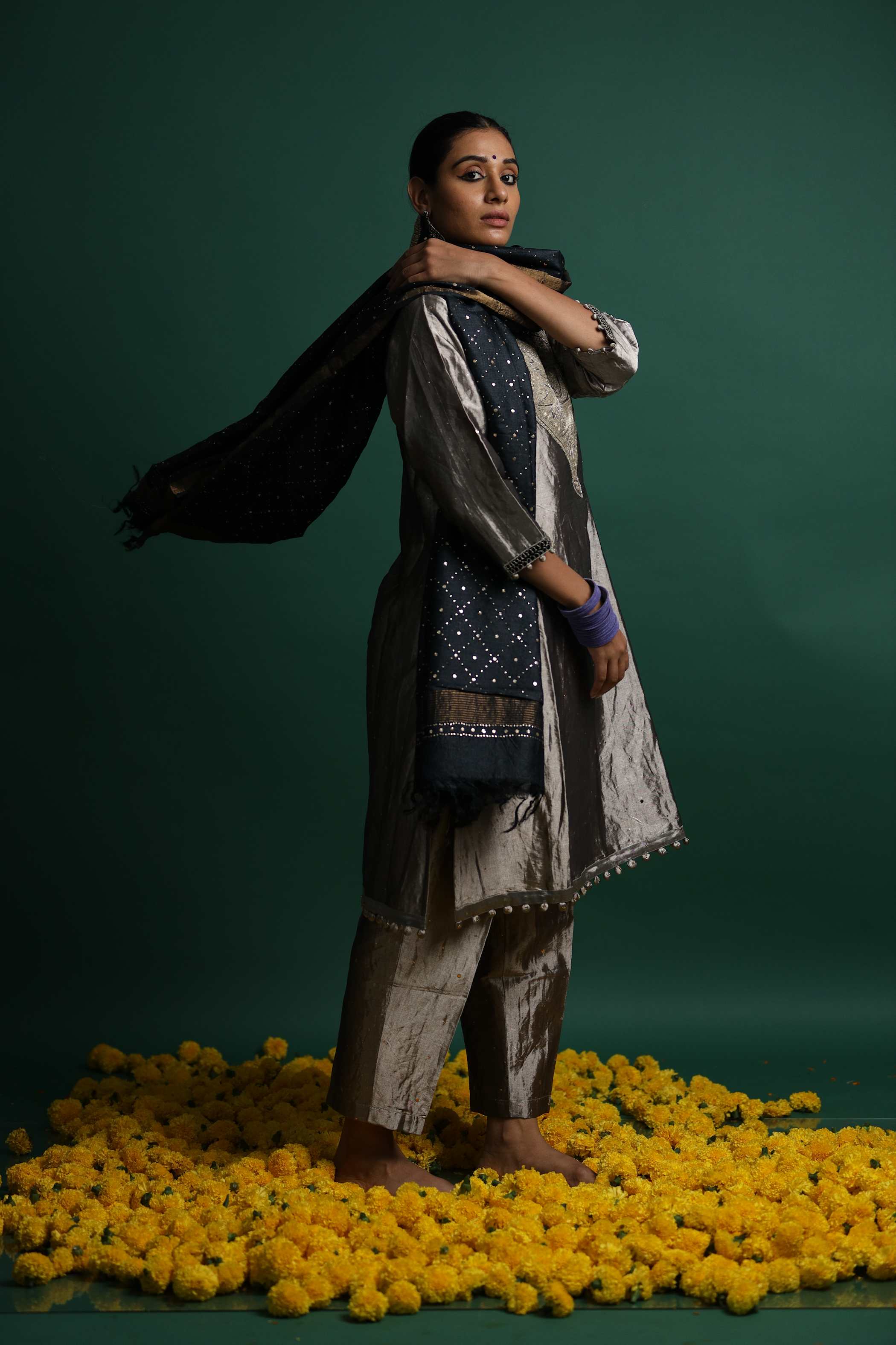 Silver Kurta Set with Zari Embroidery & Lace Detail