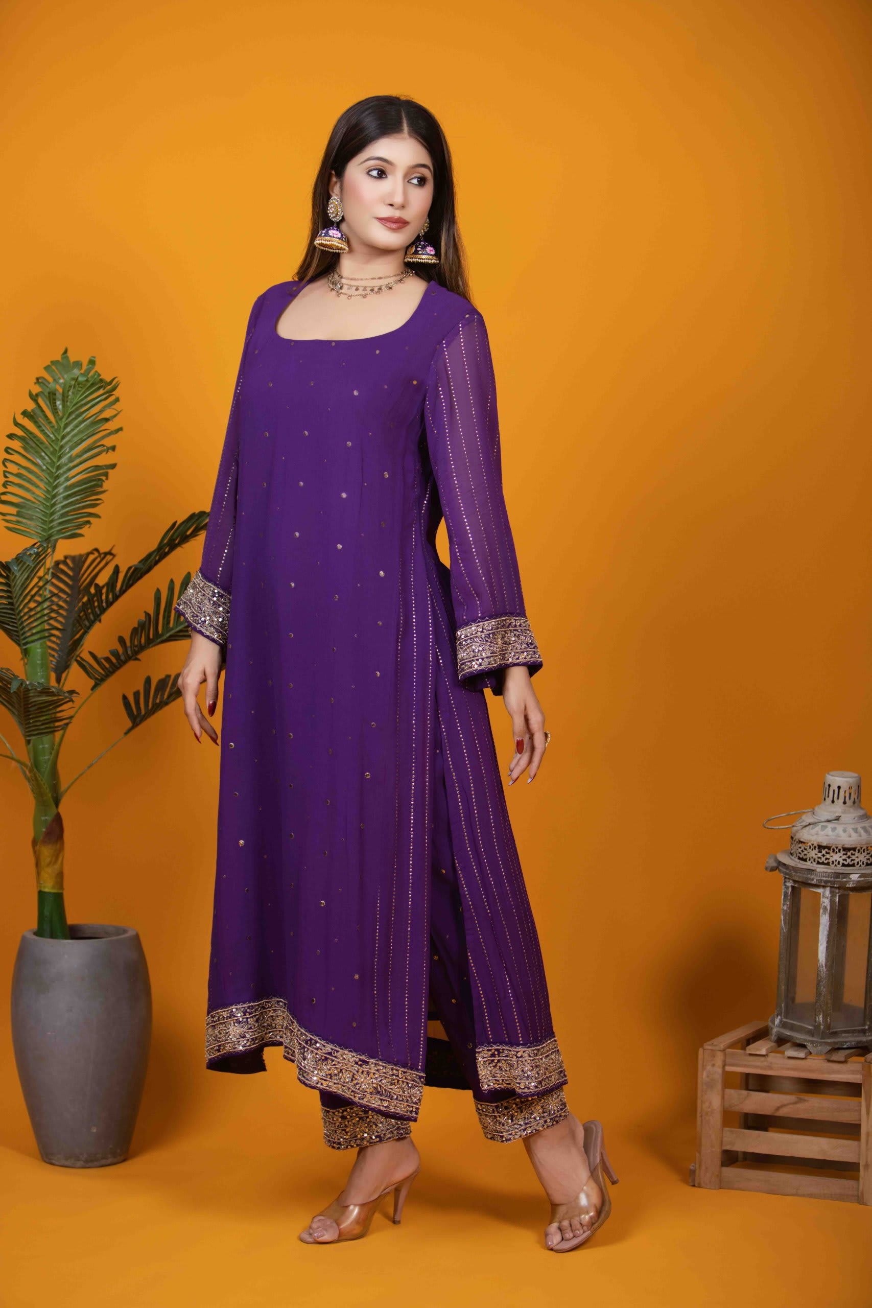 Purple Embroidered Kurta Set with Mukaish and Georgette Fabric