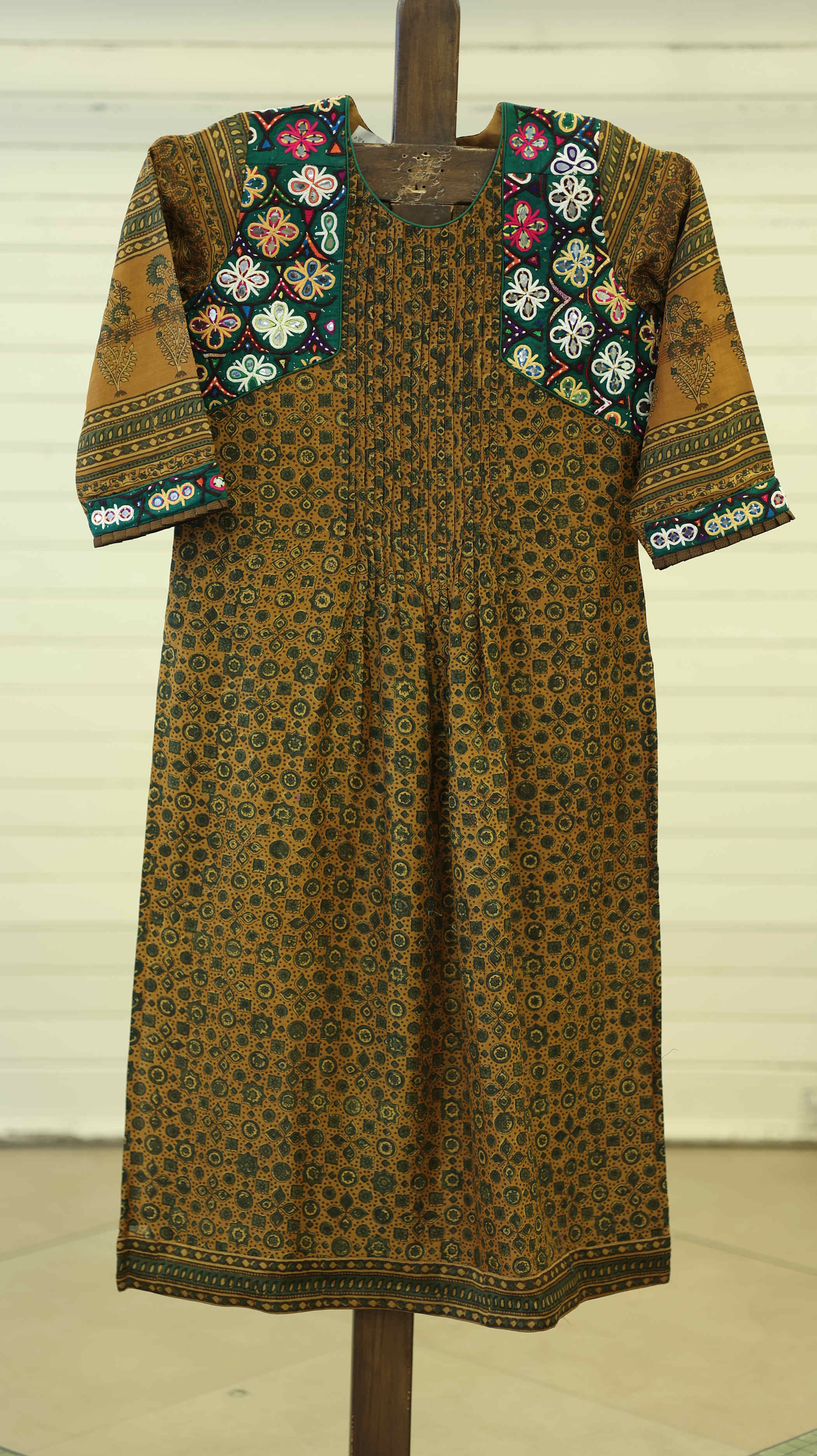 Multicolored Kurti Set with Geometric Floral Embroidery and Block Print