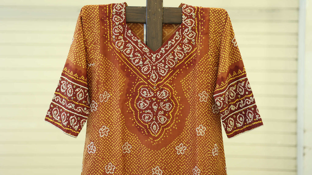 Maroon Kurti Set with Bandhani Patterns and Sequins Embellishment